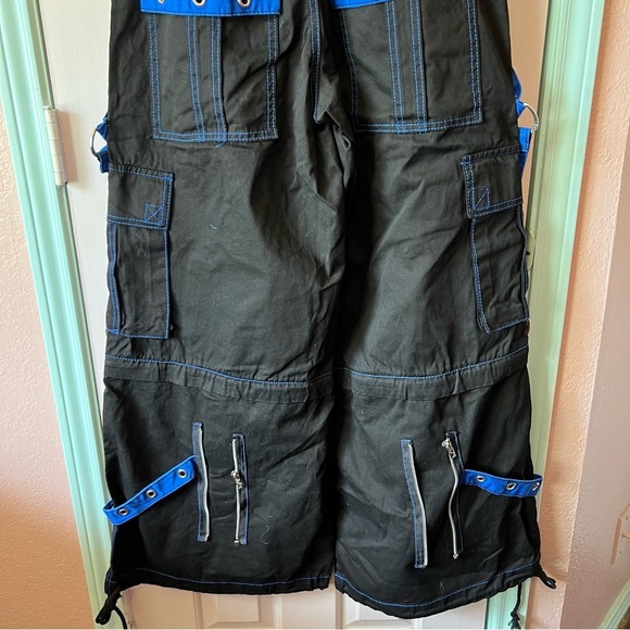 NWT Tripp Black & Blue Chain Zip-Off Pants Small - Picture 8 of 11
